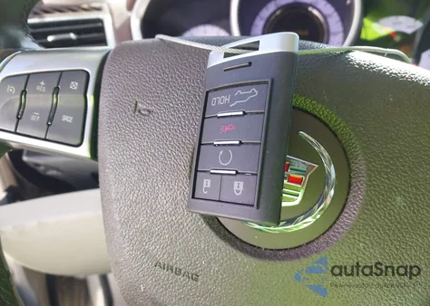 2010 Cadillac Srx Luxury Collection z USA, uszkodzony, nr VIN 3GYFNAEY5AS654206